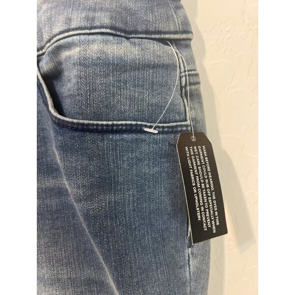 Chico's So Slimming Sz 2.5 ( US L 14) Medium Wash Straight Leg - Picture 4 of 7